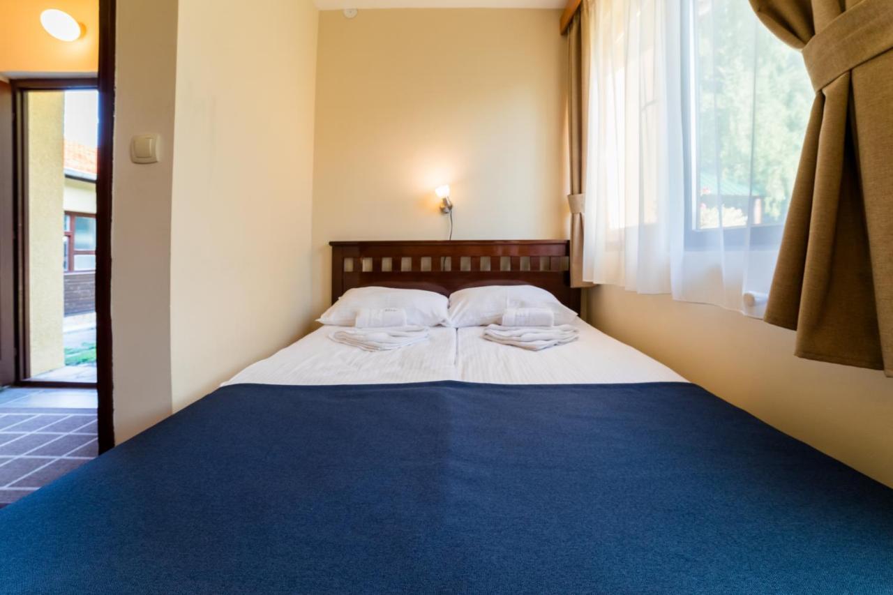 Apartments&Camping Zip Kremna ภายนอก รูปภาพ